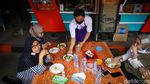 Yuuk! Makan Siang di Warung Tenda BNI