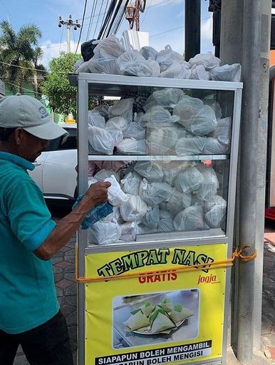 Etalase Tempat Nasi Gratis Jogja