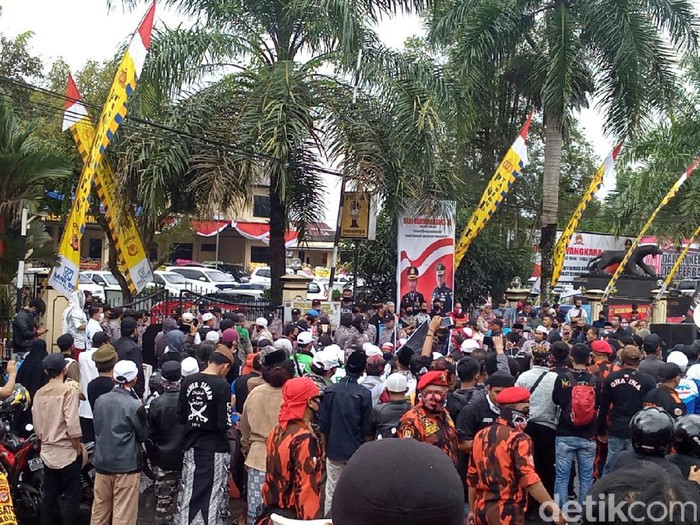 forum mujahid tasikmalaya laporkan denny siregar ke polisi