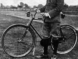 Sepeda Pertama di Dunia dan Versi Antik Lainnya