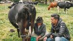Indra Priawan Saat Menikmati Kopi di Santorini hingga Rwanda