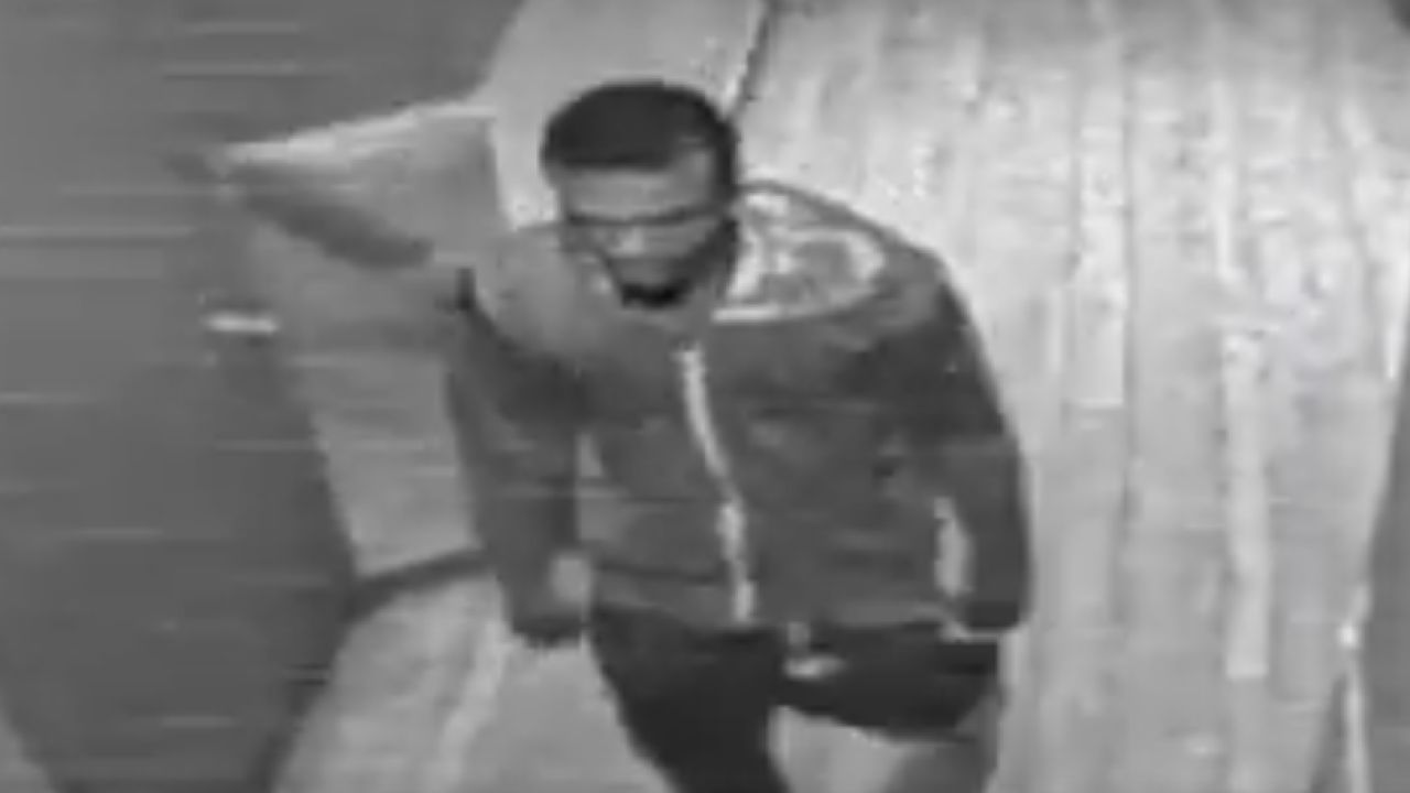 Kejadian wanita diintip di restoran