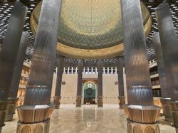 Foto Masjid Istiqlal Makin Indah dengan Teknologi Lampu Baru