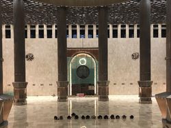 Foto Masjid Istiqlal Makin Indah dengan Teknologi Lampu Baru