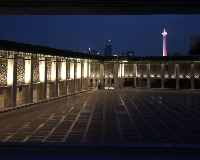 Masjid Istiqlal dengan Teknologi Lampu yang Baru buatan tim Pavilion 95