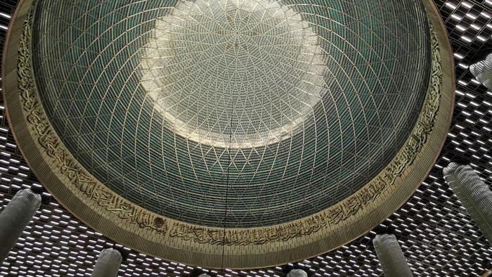 Masjid Istiqlal dengan Teknologi Lampu yang Baru buatan tim Pavilion 95