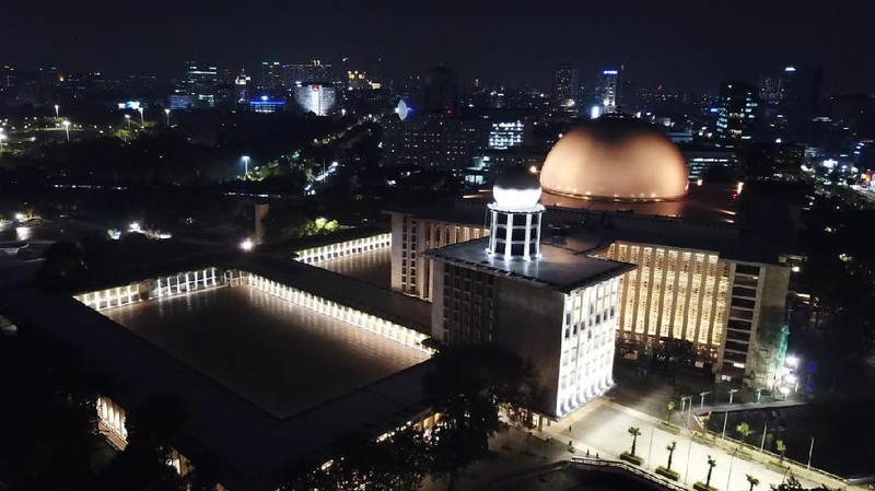 Masjid Istiqlal dengan Teknologi Lampu yang Baru buatan tim Pavilion 95