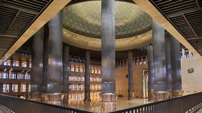 Foto Masjid Istiqlal Makin Indah dengan Teknologi Lampu Baru