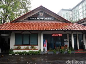 Penyebab Komjak Kalah Kuat vs Jaksa soal Rebutan Periksa Pinangki