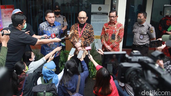 Momen Novel Baswedan Sambangi Komisi Kejaksaan