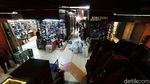 Pemburu Sepatu Hilang, Pasar Taman Puring Sepi Pembeli