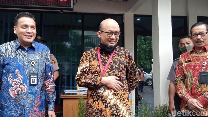 Penyidik KPK Novel Baswedan memenuhi panggilan Komisi Kejaksaan (Kadek Melda Luxiana/detikcom)