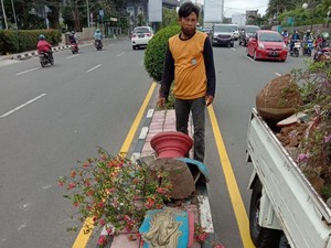 Puluhan Pot Bunga Dirusak Orang Tak Dikenal, Pemkot Palembang Lapor Polisi