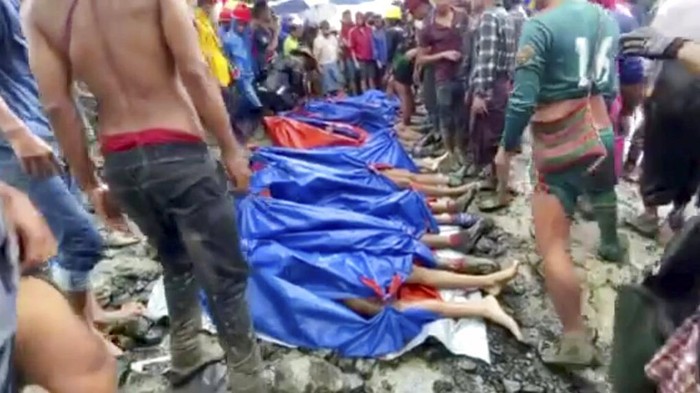 Longsor terjadi di tambang batu giok yang berada di kawasan Kachin, Myanmar. Ratusan orang dilaporkan tewas akibat peristiwa tersebut.