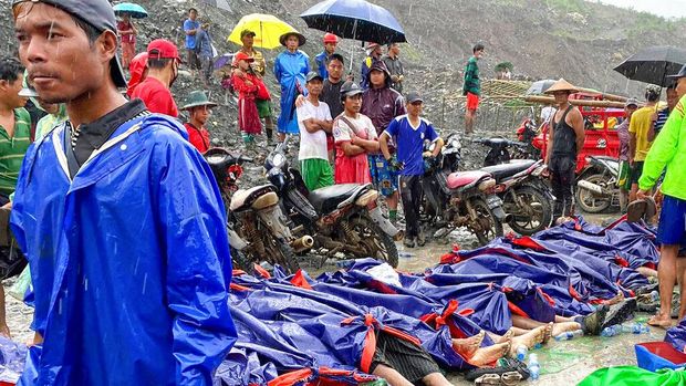 Longsor terjadi di tambang batu giok yang berada di kawasan Kachin, Myanmar. Ratusan orang dilaporkan tewas akibat peristiwa tersebut.