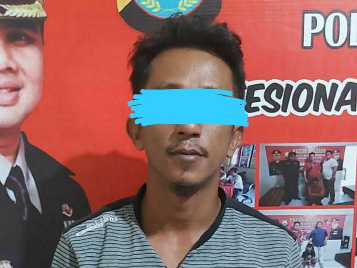 Seorang sales insial RW (37) ditangkap di Palopo, Sulsel.