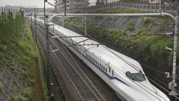 Foto: Shinkansen Tercepat dan Tahan Gempa dari Jepang