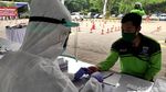 Asiiik! Penggali Makam Dapat SIM Gratis di HUT Polri