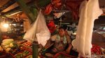 Sulitnya Haramkan Kantong Plastik di Pasar Tradisional
