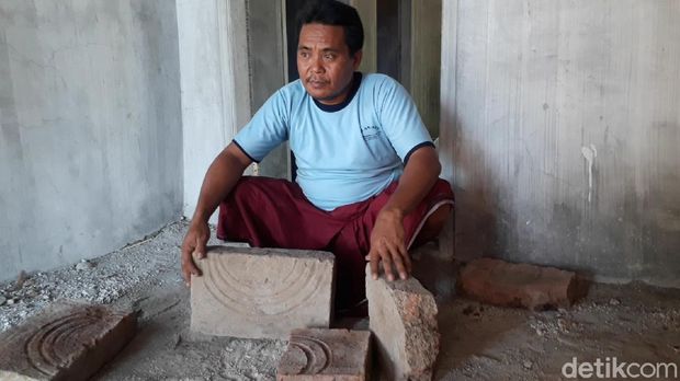 Susunan Bata Kuno Ditemukan Saat Warga Bangun Plengsengan Irigasi