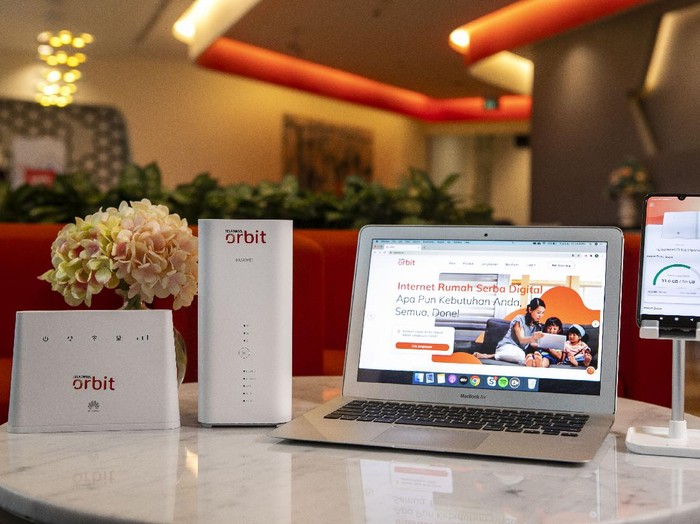 Telkomsel Orbit jadi andalan terbaru Telkomsel di masa pandemi COVID-19. Produk layanan operator seluler anak perusahaan plat merah ini menyasar segmen perumahan dengan layanan internet rumah berbasis modem WiFi.