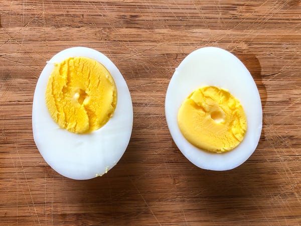 Intip Tampilan Telur Saat Direbus 5 hingga 20 Menit, Kamu Suka yang
