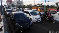 Rekayasa jalur yang dilakukan, kendaran dari arah Jalan Jakarta tidak bisa langsung menuju ke Jalan WR Supratman atau Jalan Ahmad Yani arah Cicadas. Kendaraan harus berputar dahulu ke Jalan Sukabumi atau Jalan Ahmad Yani arah Kosambi.