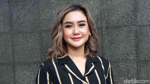 8 Potret Walk In Closet Cita Citata, Dipenuhi Barang High-end