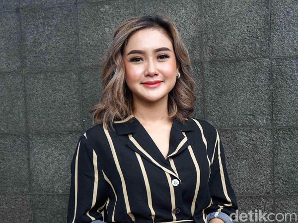 8 Potret Walk In Closet Cita Citata, Dipenuhi Barang High-end