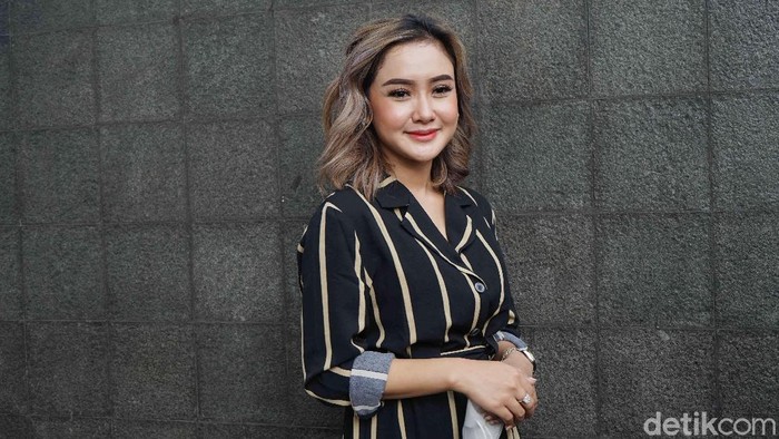 Cita Citata saat ditemui di kawasan Trans TV.