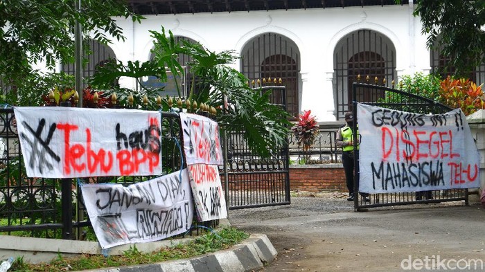 Demo mahasiswa Telkom University