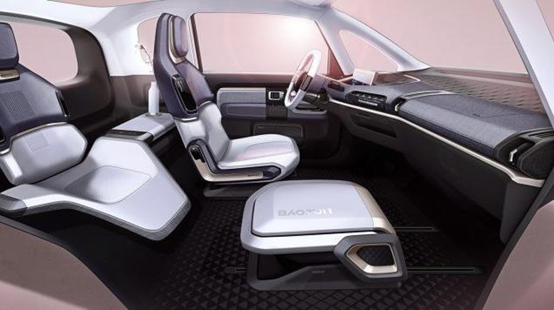 E300, mobil listrik Wuling meluncur di China E300, mobil listrik Wuling meluncur di China