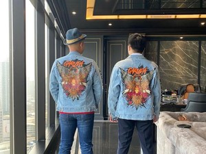 Dilelang untuk Bantuan COVID-19, Jaket Ini Laku Rp 88 Juta