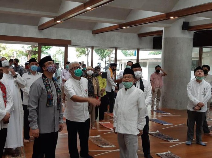 Gubernur DKI Jakarta Anies Baswedan meresmikan pembukaan kembali Masjid Amir Hamzah TIM