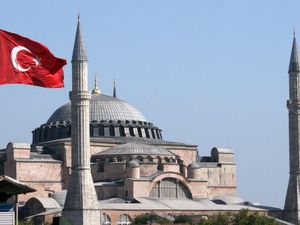 Sejarah Hagia Sophia: dari Gereja, Museum hingga Masjid
