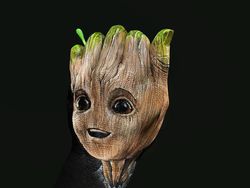 Keren! Lukisan Monster di Tangan Bikin Terpukau