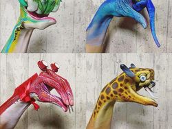 Keren! Lukisan Monster di Tangan Bikin Terpukau