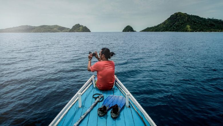 Ilustrasi wisatawan Ilustrasi wisatawan