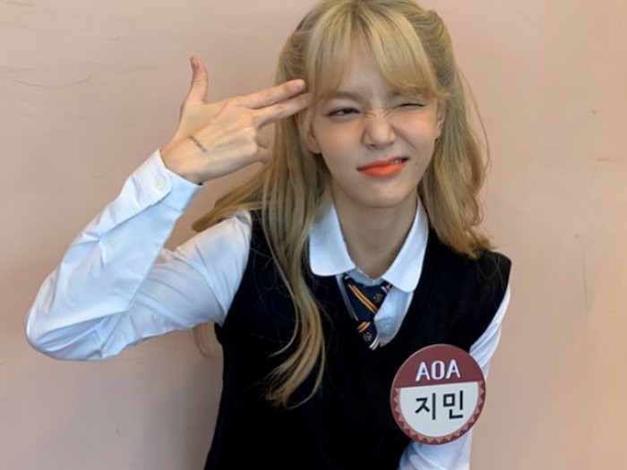 Mina eks AOA menyebut dirinya di-bully Jimin
