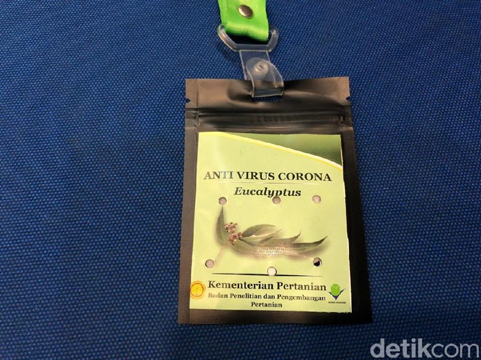 Kalung antivirus Corona (Vadhia Lidyana-detikcom)