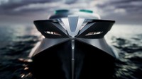Bernama Escalade, kapal pesiar atau superyacht ini berukuran 25 meter. Kapal unik ini memiliki lambung trimonoran, kombinasi monohull dan lambung trimaran