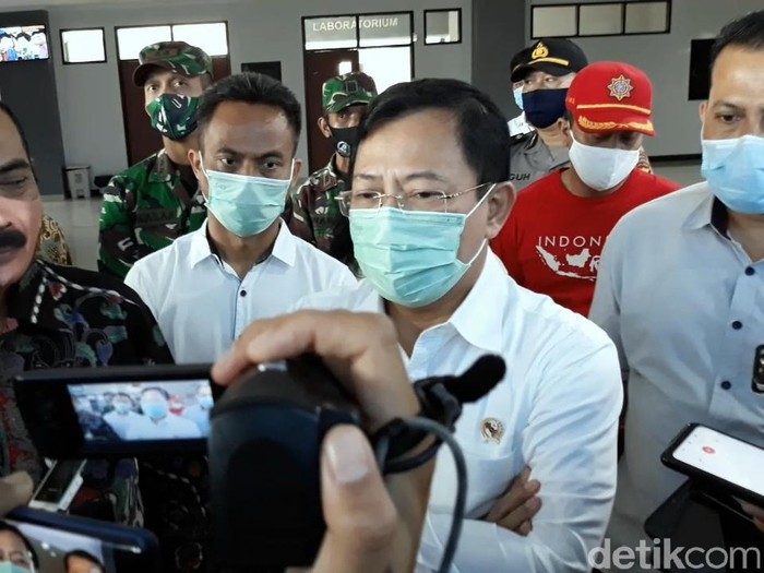 Menkes Terawan Agus Putranto mengunjungi Sukoharjo dan Solo, Jumat (3/7/2020).