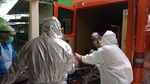 Momen Evakuasi Pria yang Meninggal Mendadak di ATM