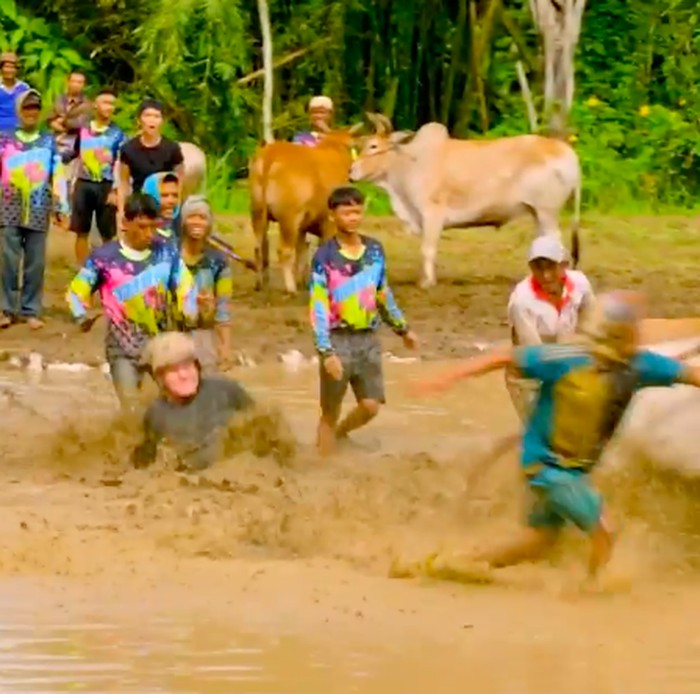 Momen seru Gordon Ramsay di Sumatera Barat