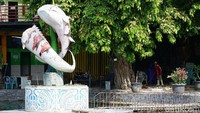 Objek wisata Umbul Ponggok yang biasanya ramai didatangi oleh wisatawan di masa pandemi tampak sepi dari aktivitas karena ditutup sementara guna mencegah penyebaran virus Corona.