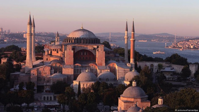 Pengadilan Turki Mulai Bahas Desakan Hagia Sophia Jadi Masjid
