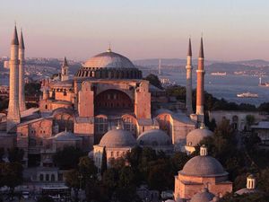 Kontroversi Hagia Sophia, Warisan Dunia yang Jadi Masjid