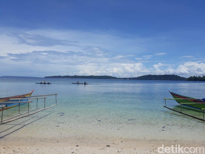Pulau Kapotar di Nabire Pulau Kapotar di Nabire