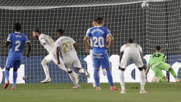 Real Madrid Kokoh di Puncak