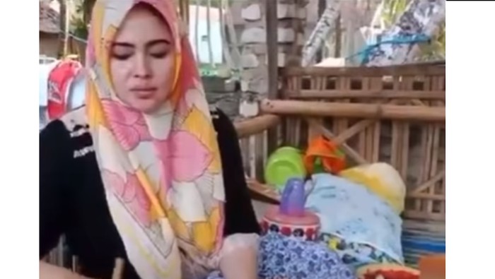 rujak Penjual Rujak Cantik